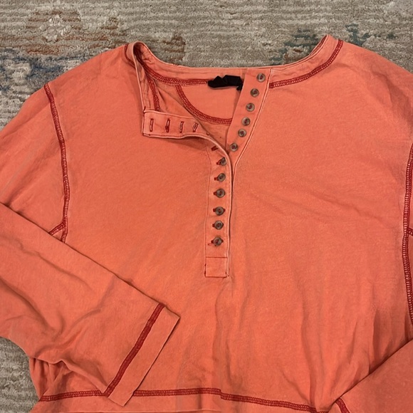 ❌SOLD❌ Urban Outfitters Out From Under Orange Cropped Long Sleeve. XS - Picture 2 of 4